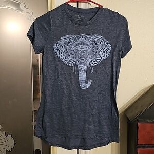 Zoe + Liv ladies top